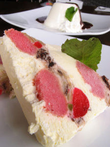 how-to-serve-ice-cream-cake